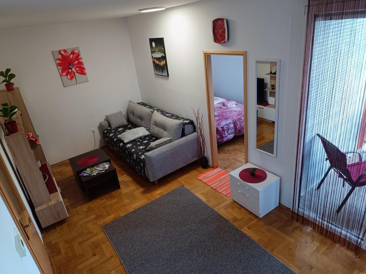 Apartman Ante Gospić Exterior foto